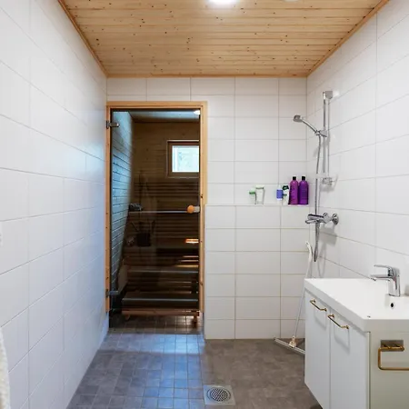 Arctic Glow With Sauna Villa